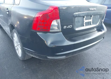 2010 Volvo S40 2.4I from USA, damaged, VIN YV1382MS5A2502225